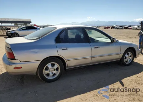 1997 Honda Accord Se from USA, damaged, VIN 1HGCD5600VA087181